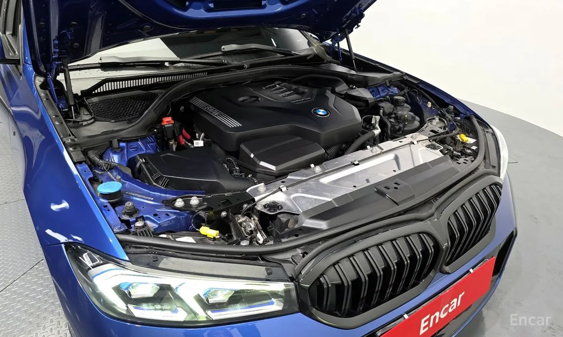 Photo 6 - BMW 3 Series