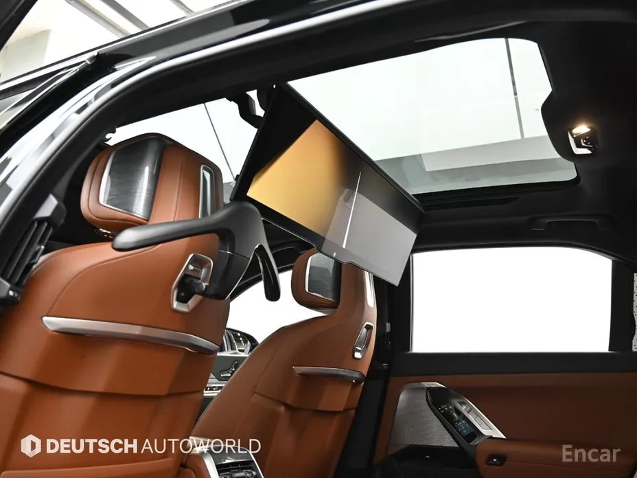 Фото 18 - BMW i7