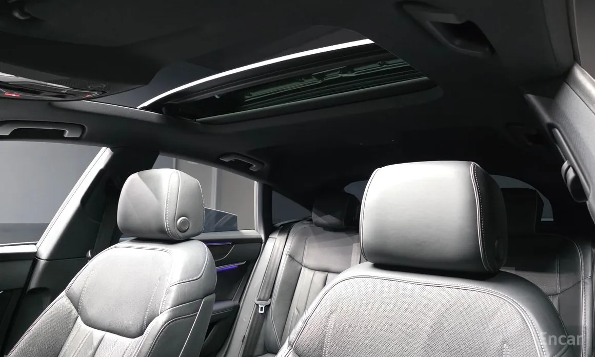 Фото 18 - Audi A7