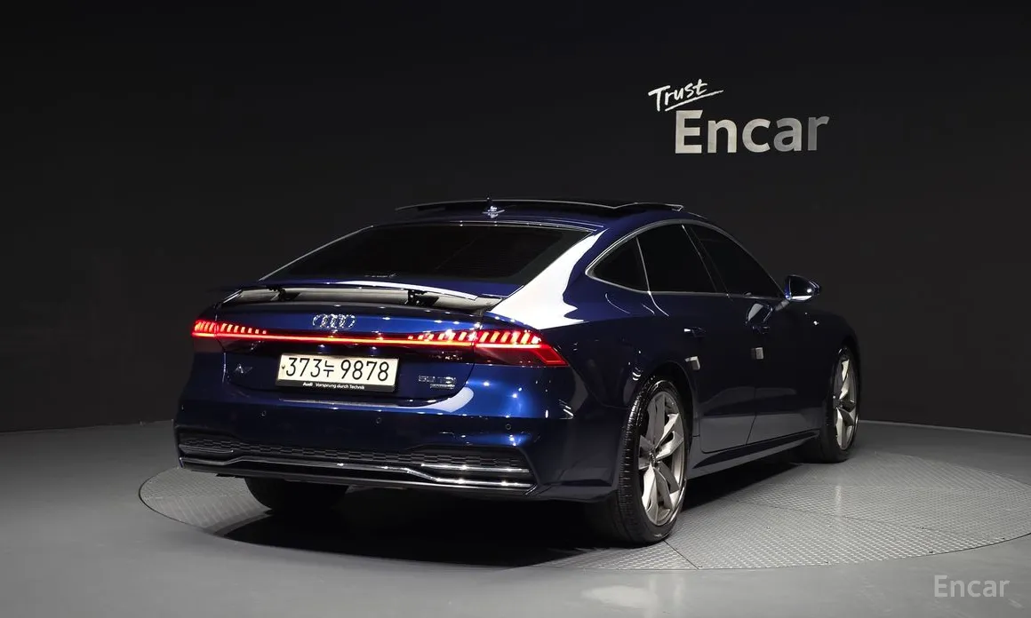 Фото 2 - Audi A7