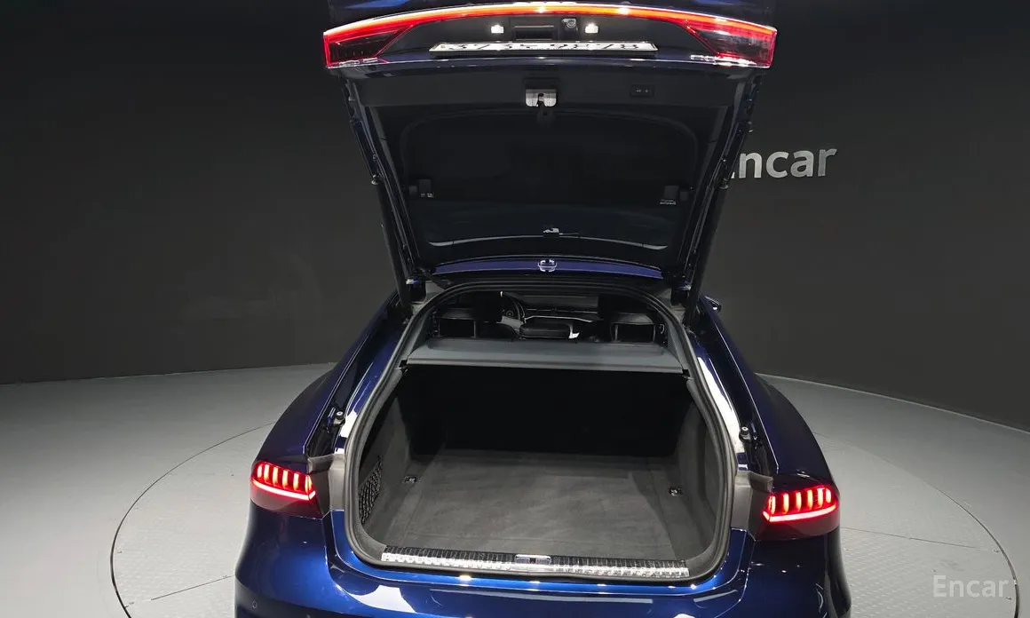 Фото 20 - Audi A7