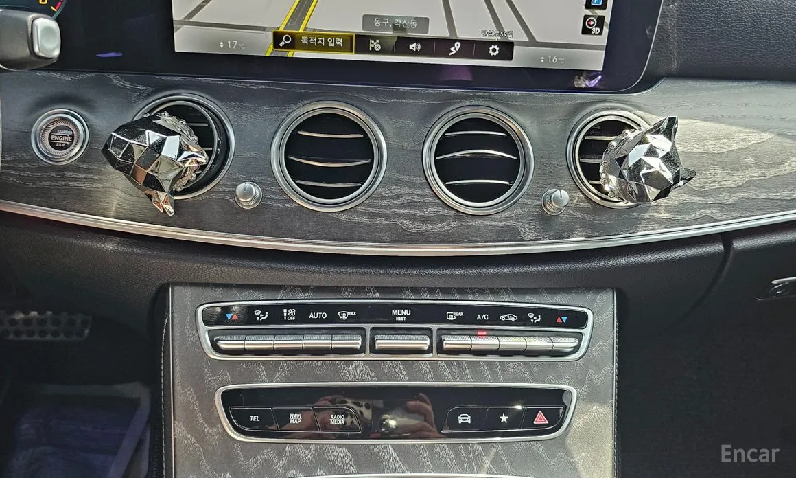 Фото 11 - Mercedes-Benz E-Class