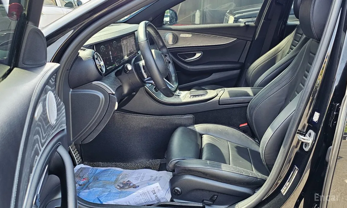 Фото 7 - Mercedes-Benz E-Class