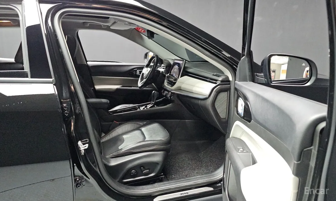 Фото 18 - Jeep Compass