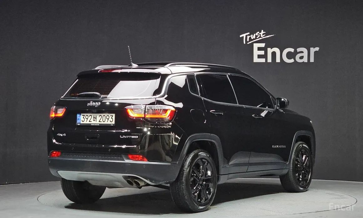 Фото 2 - Jeep Compass