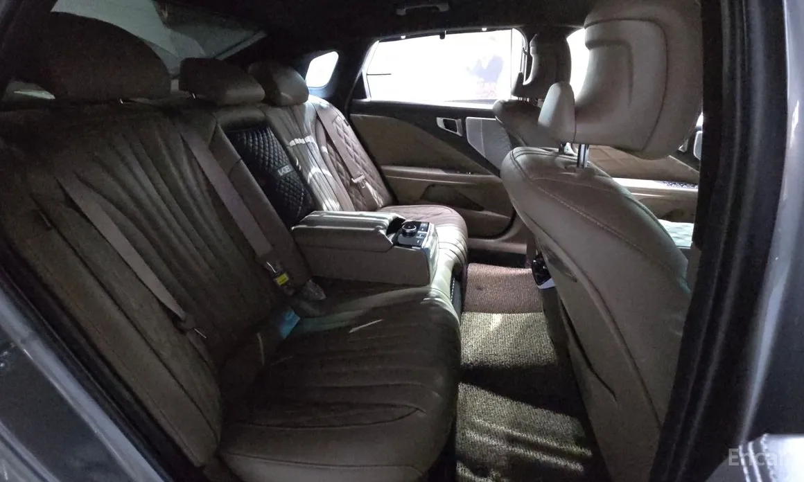 Фото 12 - Kia K8