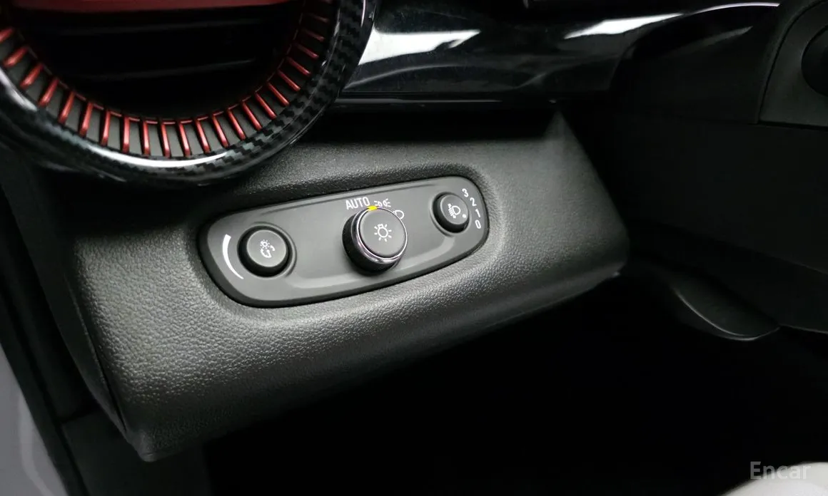 Photo 15 - Chevrolet Trax