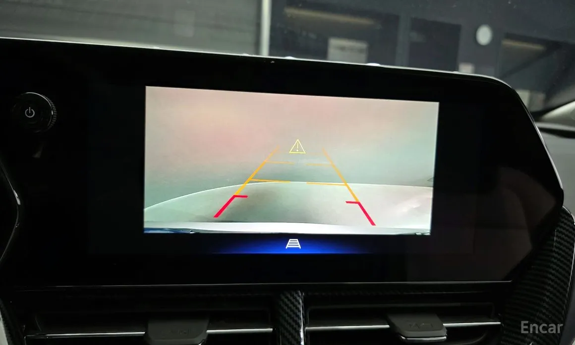 Photo 16 - Chevrolet Trax