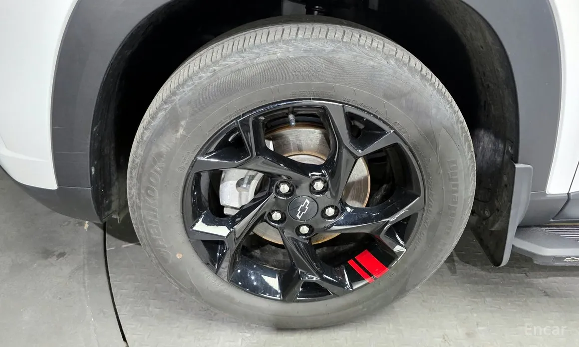 Photo 5 - Chevrolet Trax