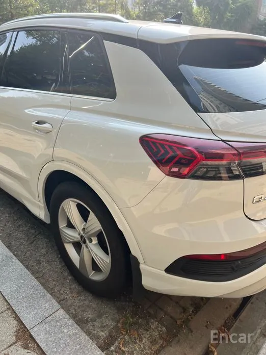 Фото 2 - Audi Q4 e-tron