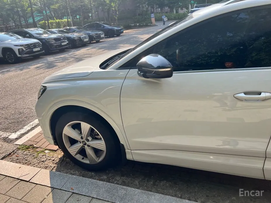 Фото 3 - Audi Q4 e-tron