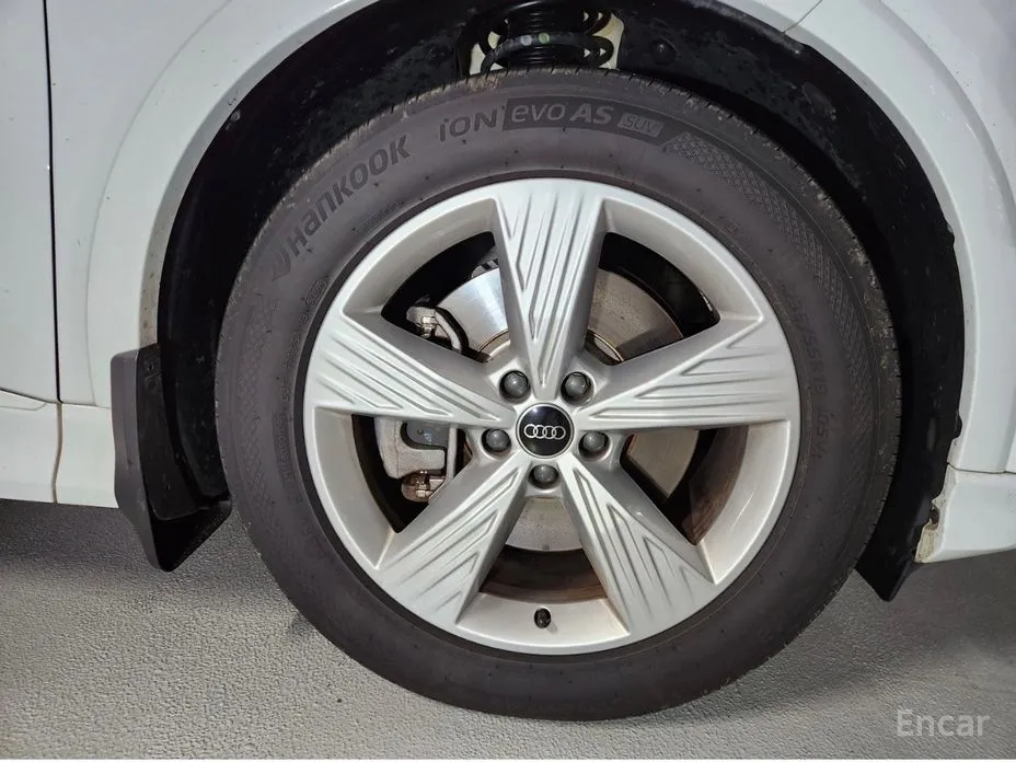 Фото 5 - Audi Q4 e-tron