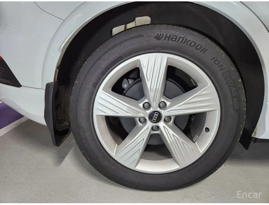 Фото 6 - Audi Q4 e-tron