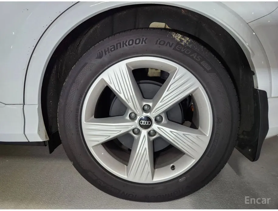 Фото 7 - Audi Q4 e-tron