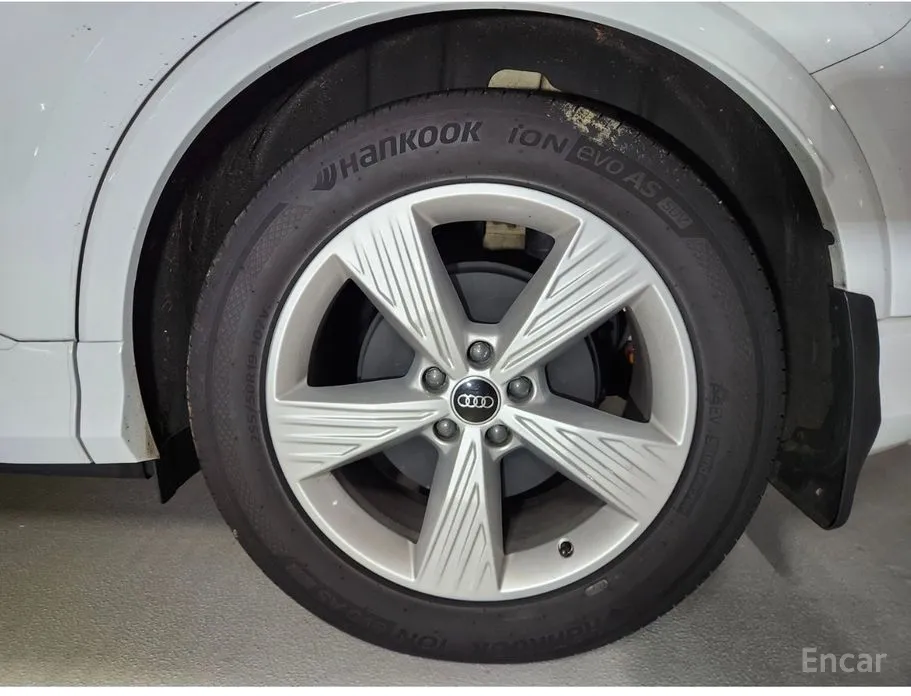 Фото 8 - Audi Q4 e-tron