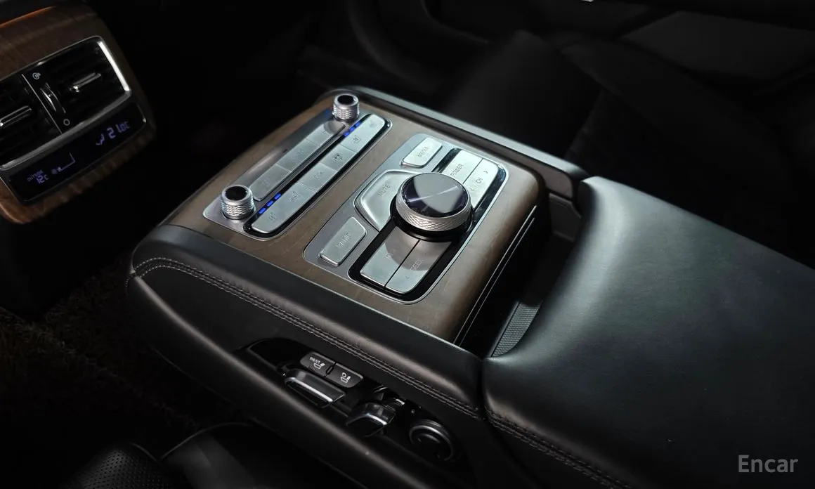 Фото 18 - Kia K9