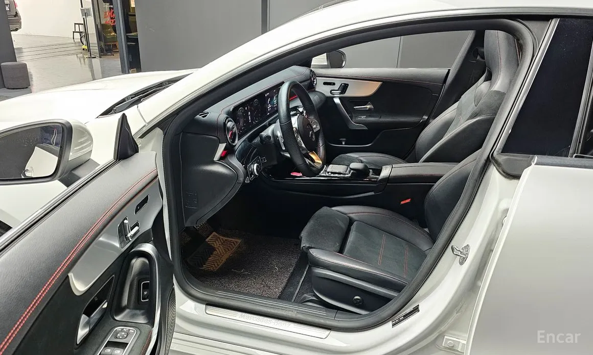 Фото 10 - Mercedes-Benz CLA-Class