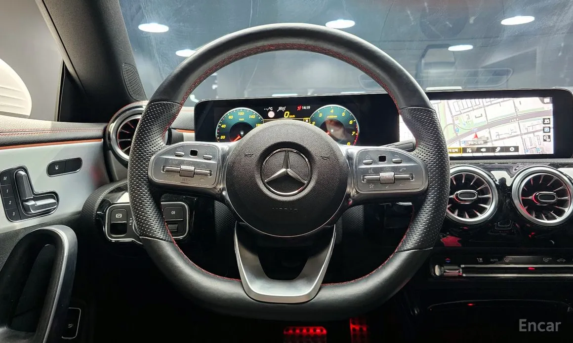 Фото 13 - Mercedes-Benz CLA-Class