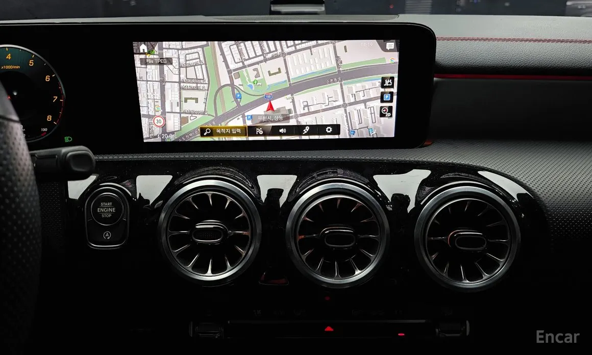 Фото 14 - Mercedes-Benz CLA-Class