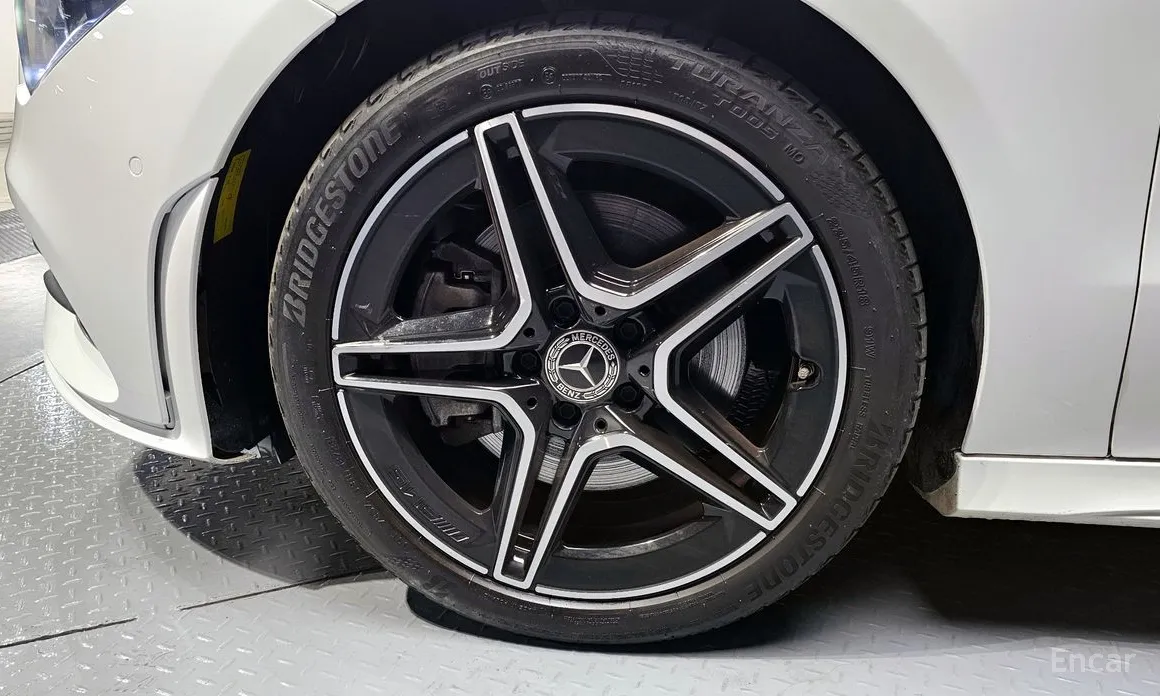 Фото 5 - Mercedes-Benz CLA-Class