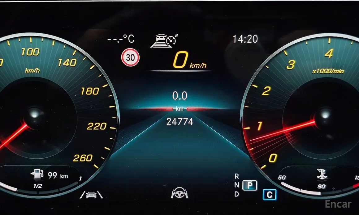 Фото 8 - Mercedes-Benz CLA-Class