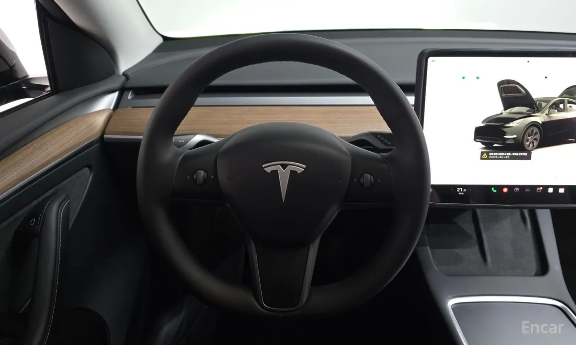 Фото 13 - Tesla Model Y