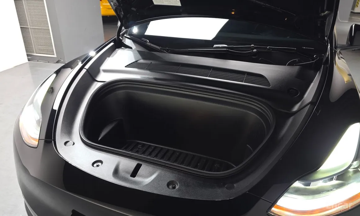 Фото 6 - Tesla Model Y