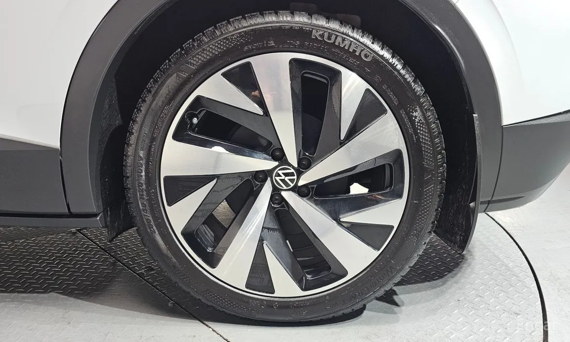 Photo 5 - Volkswagen ID.4