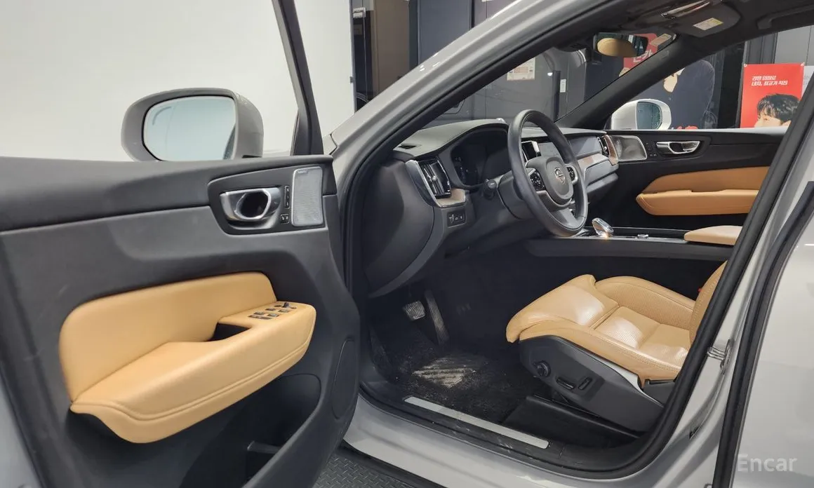 Фото 10 - Volvo XC60