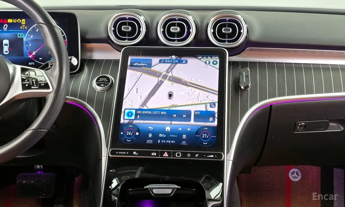 Photo 14 - Mercedes-Benz C-Class