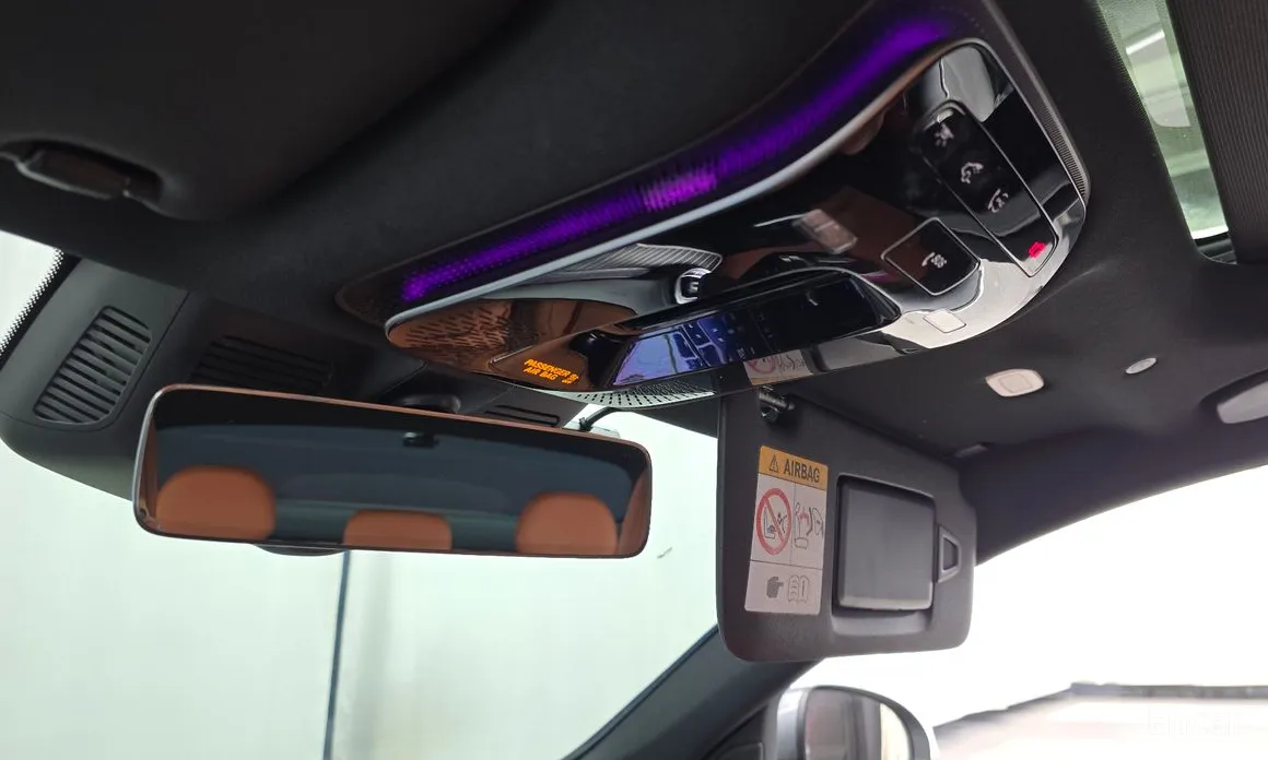 Photo 17 - Mercedes-Benz C-Class