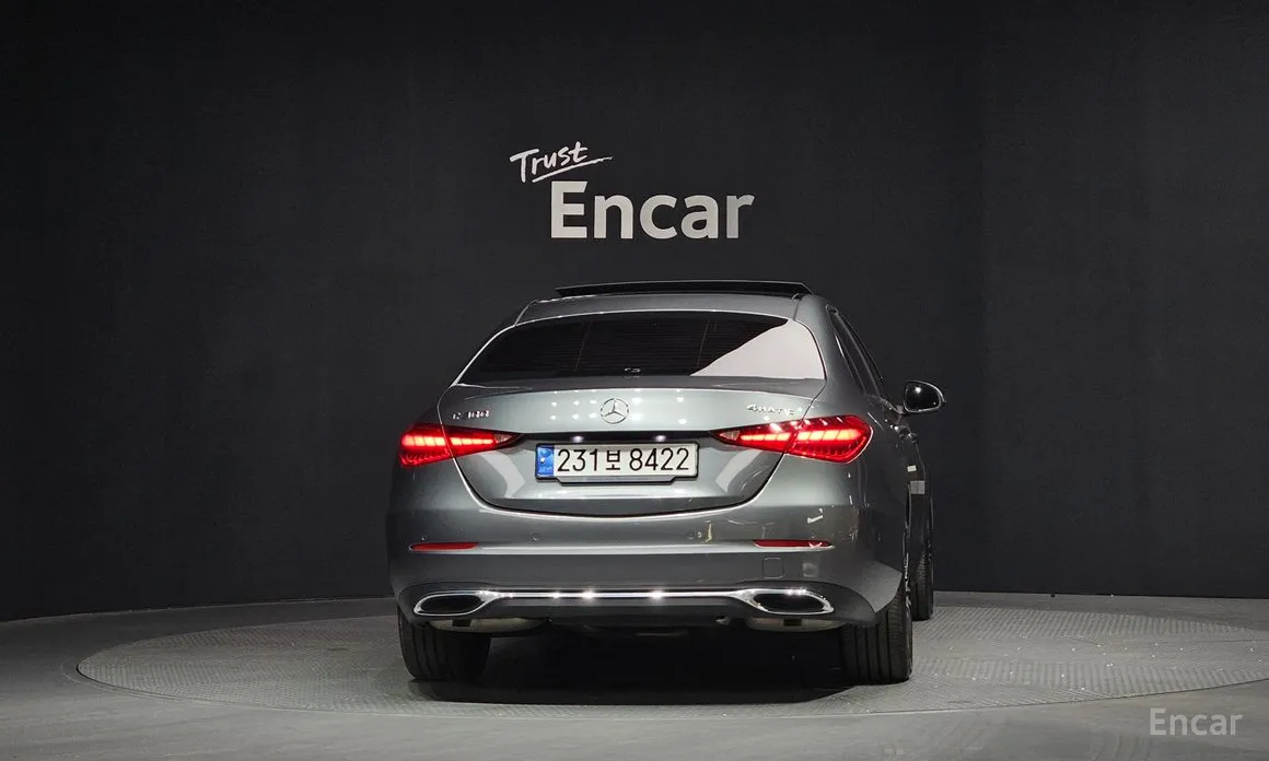 Photo 4 - Mercedes-Benz C-Class