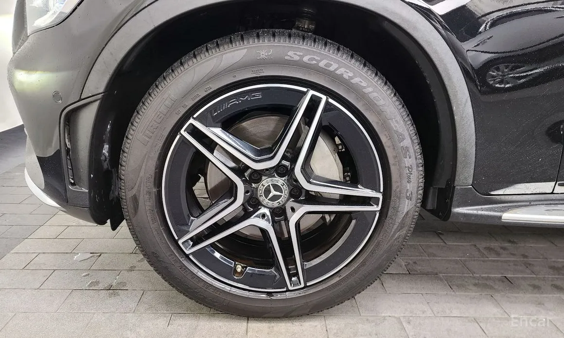 Фото 5 - Mercedes-Benz GLC-Class