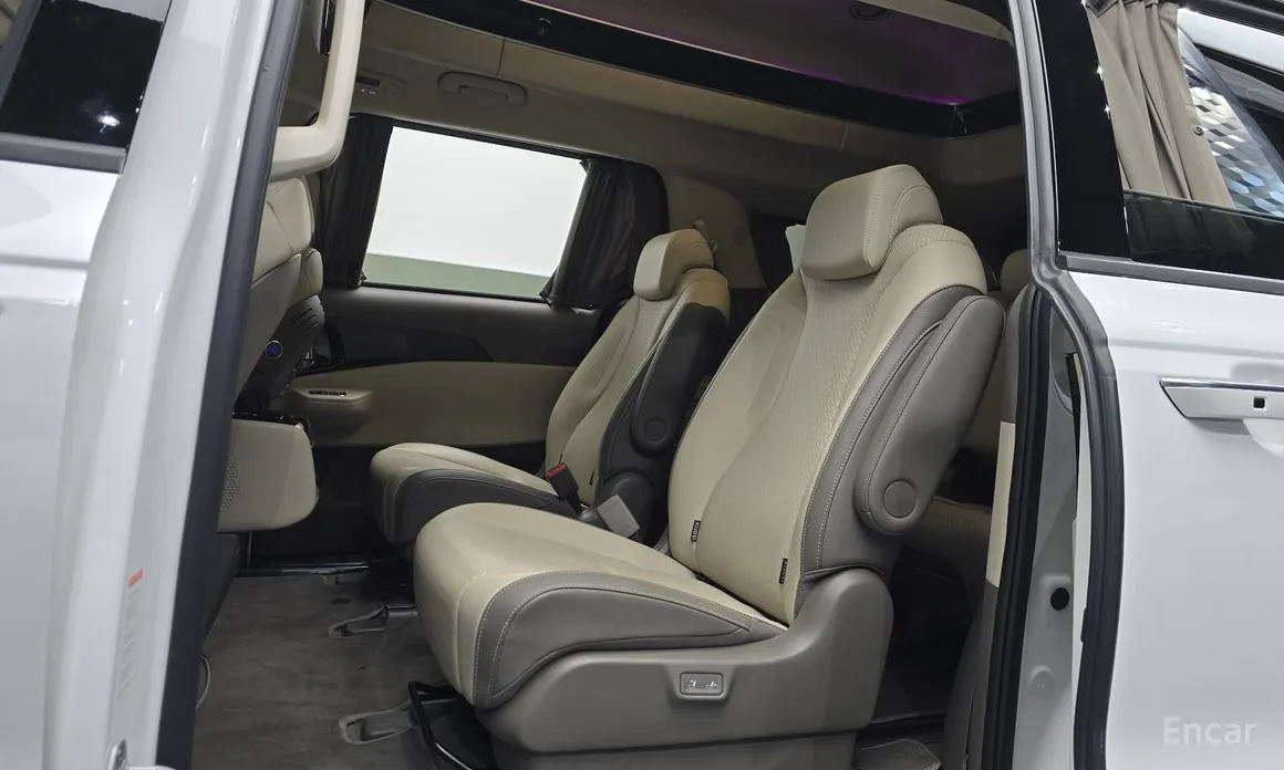 Kia Carnival 2023 Gasoline 9-Seater Hi Limousine