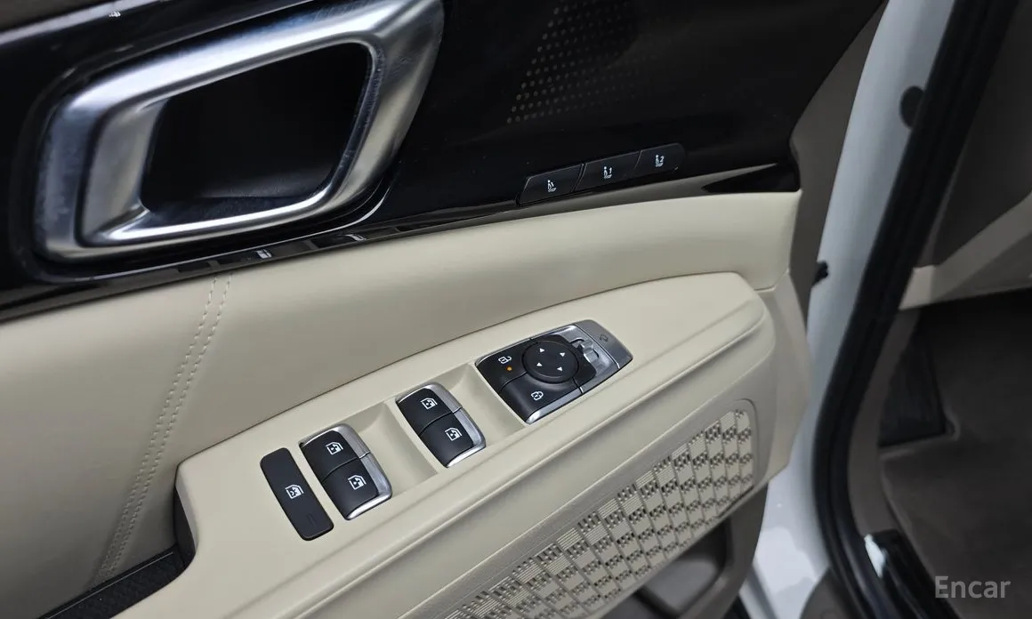 Kia Carnival 2023 Gasoline 9-Seater Hi Limousine