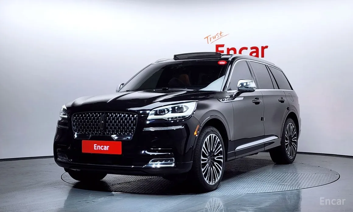 Фото 1 - Lincoln Aviator