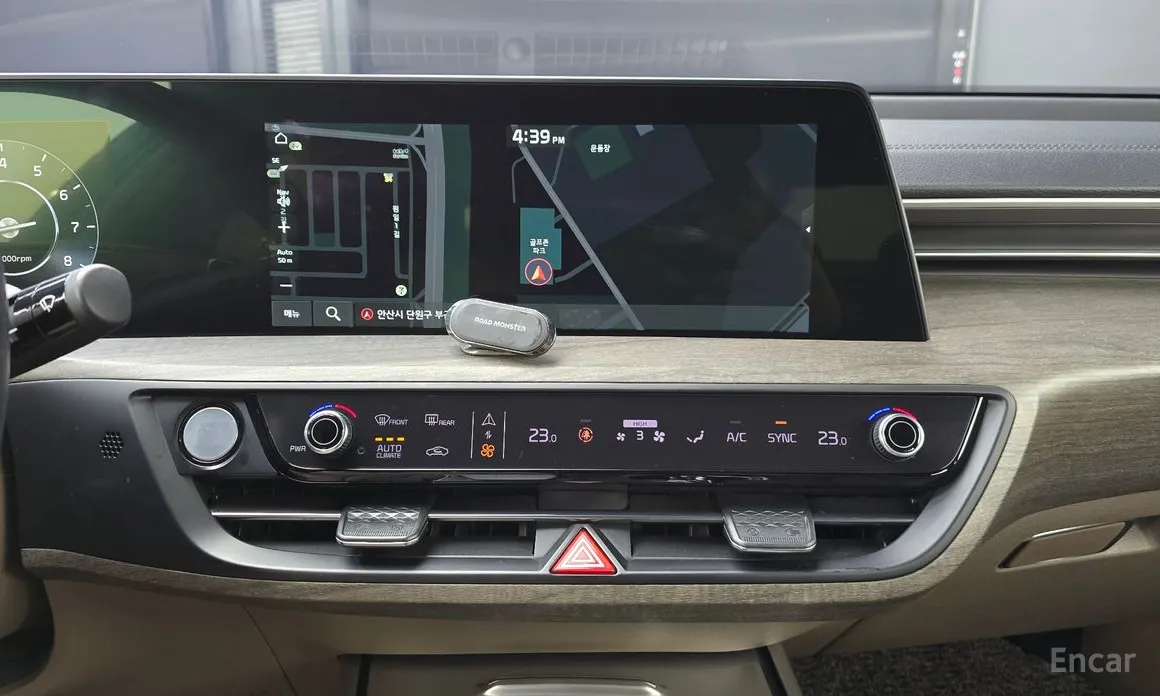 Фото 18 - Kia K8