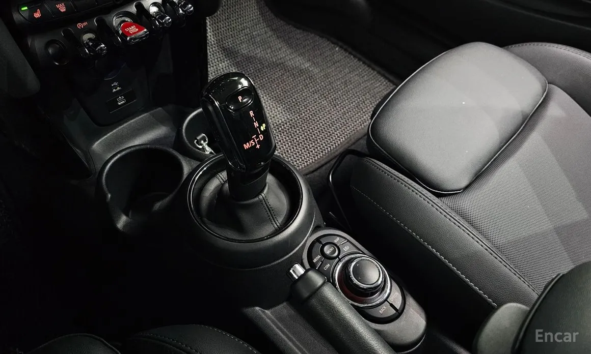 Фото 9 - Mini Cooper