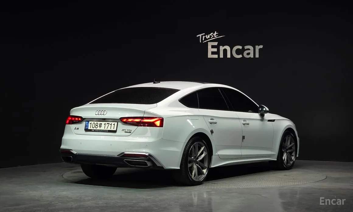 Фото 2 - Audi A5