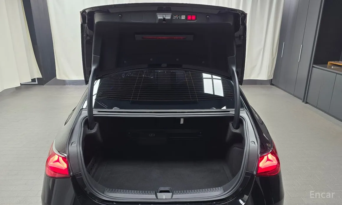 Фото 20 - Mercedes-Benz E-Class