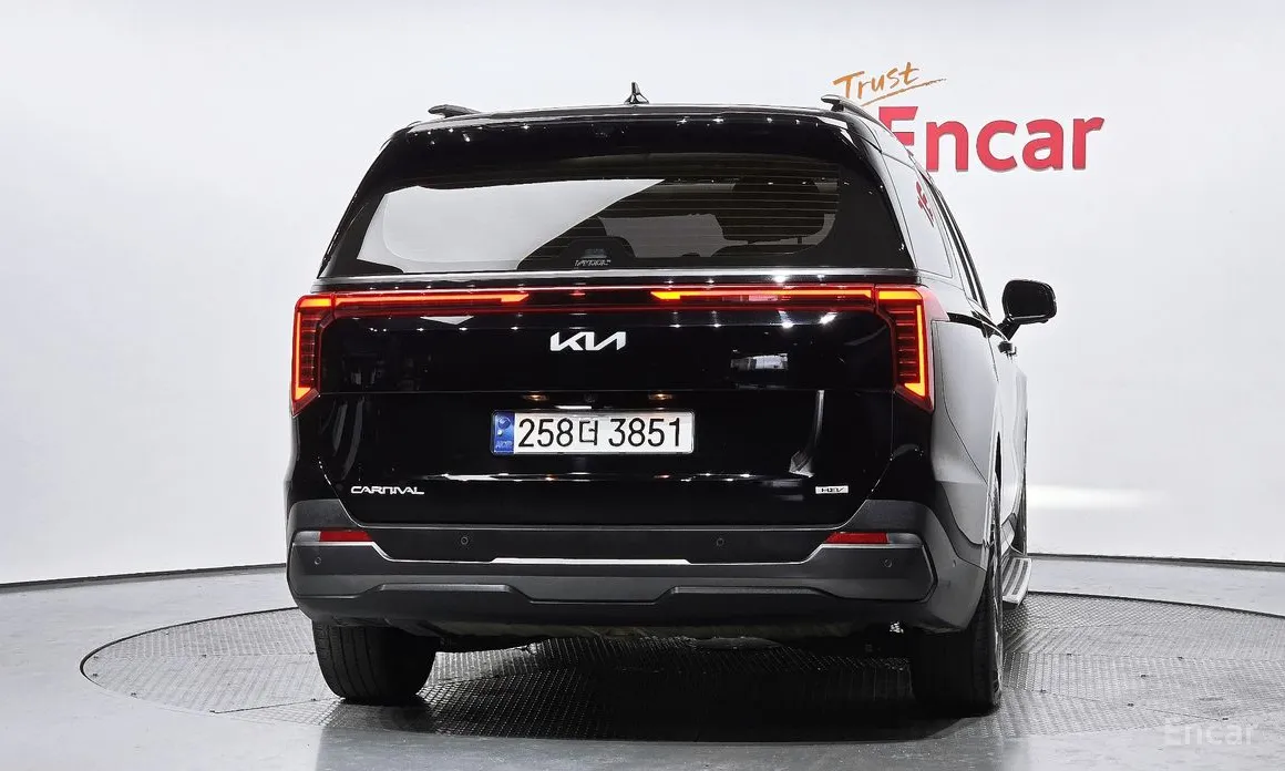 Фото 4 - Kia Carnival