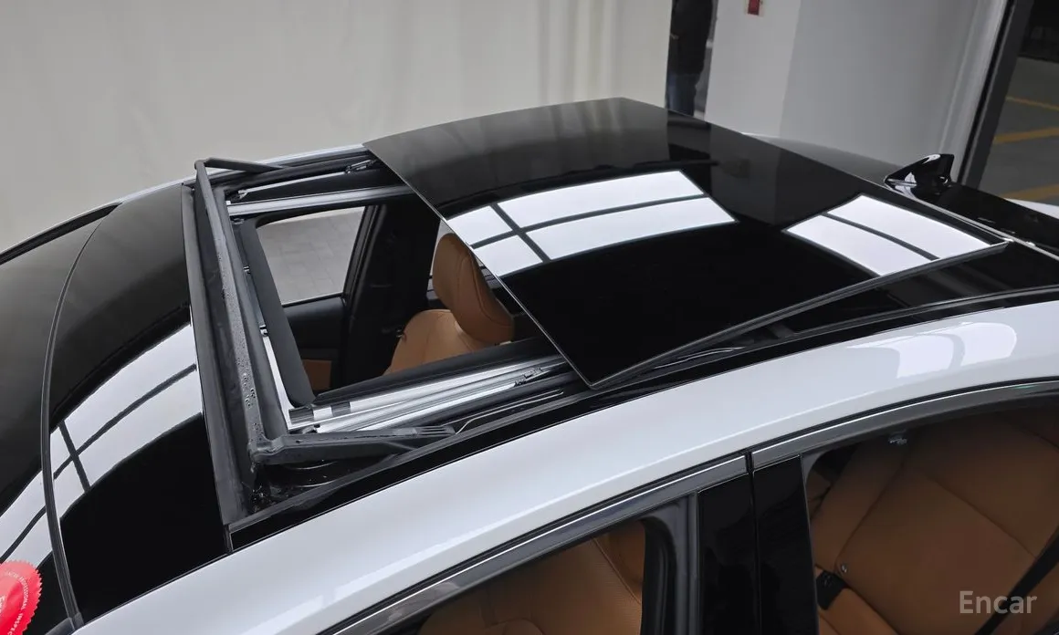 Фото 19 - Toyota Camry