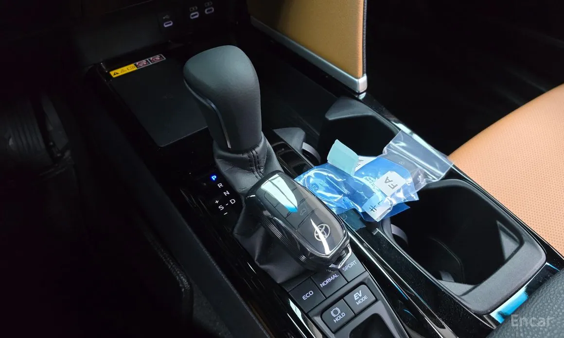 Фото 9 - Toyota Camry