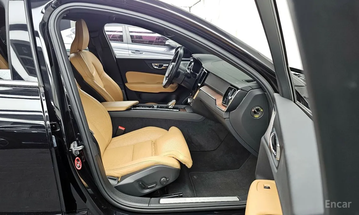 Photo 11 - Volvo S60