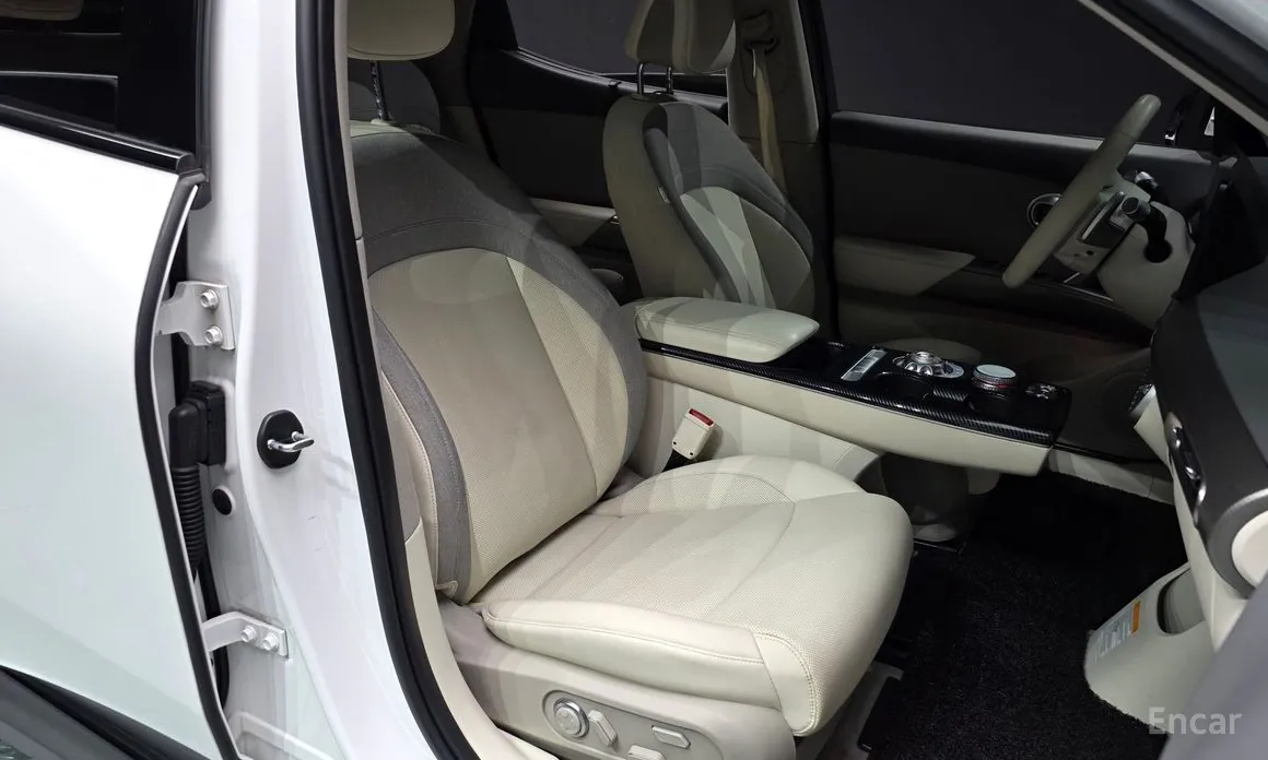 Фото 10 - Genesis GV60