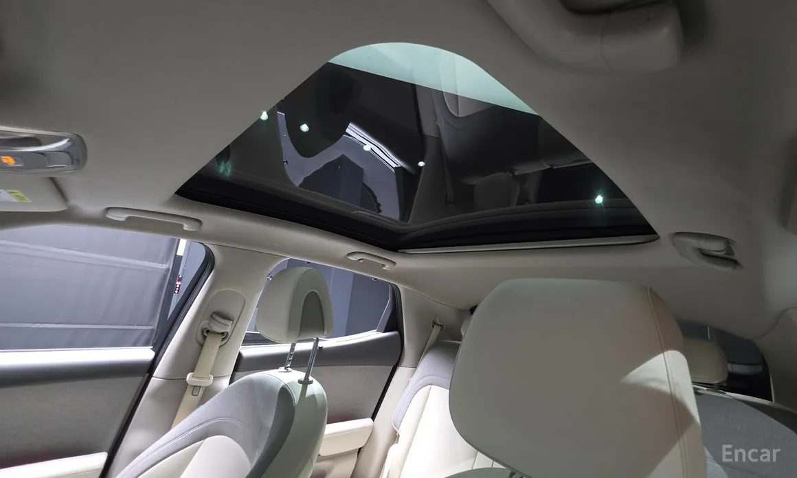 Фото 19 - Genesis GV60