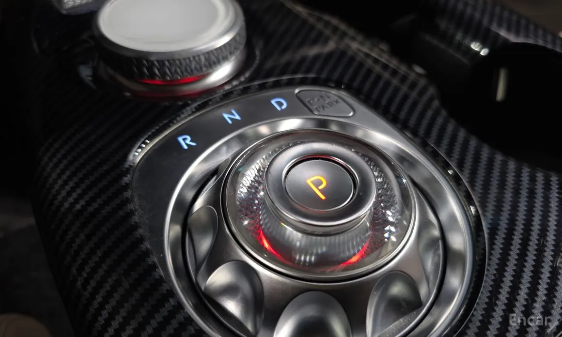 Фото 9 - Genesis GV60