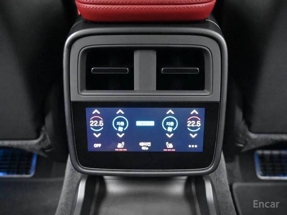 Фото 16 - Porsche Taycan