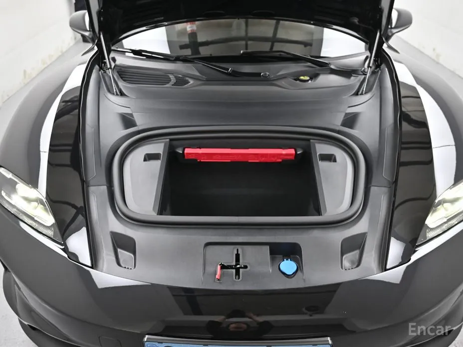 Фото 6 - Porsche Taycan