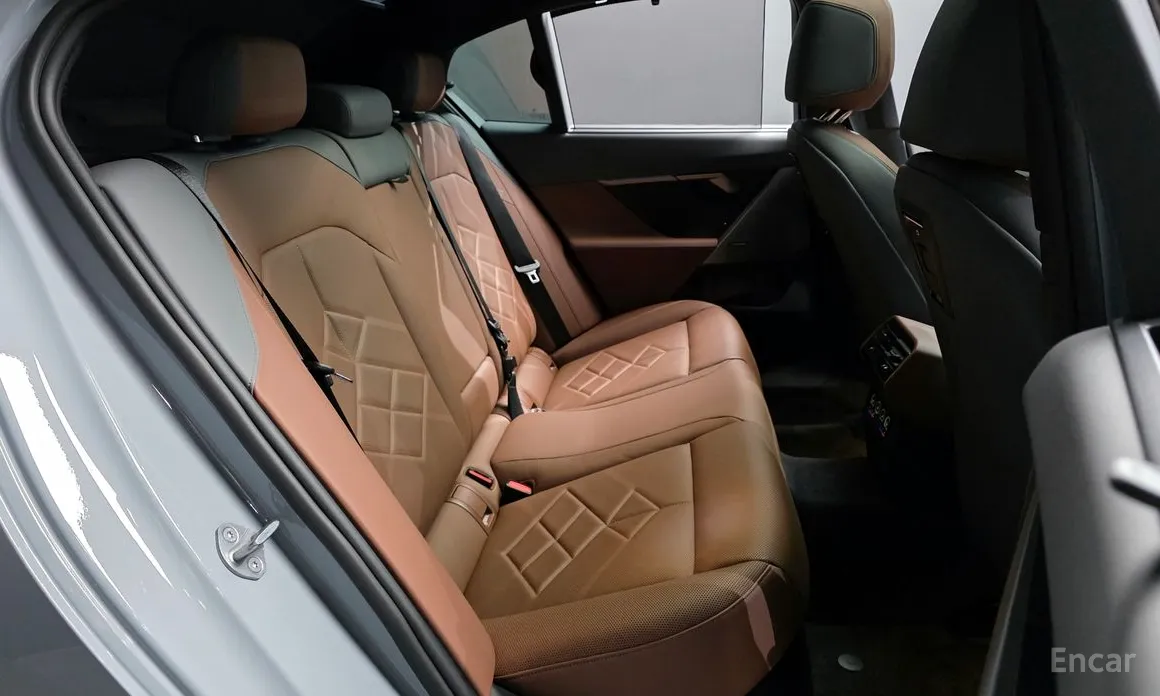 Фото 12 - BMW 5 Series